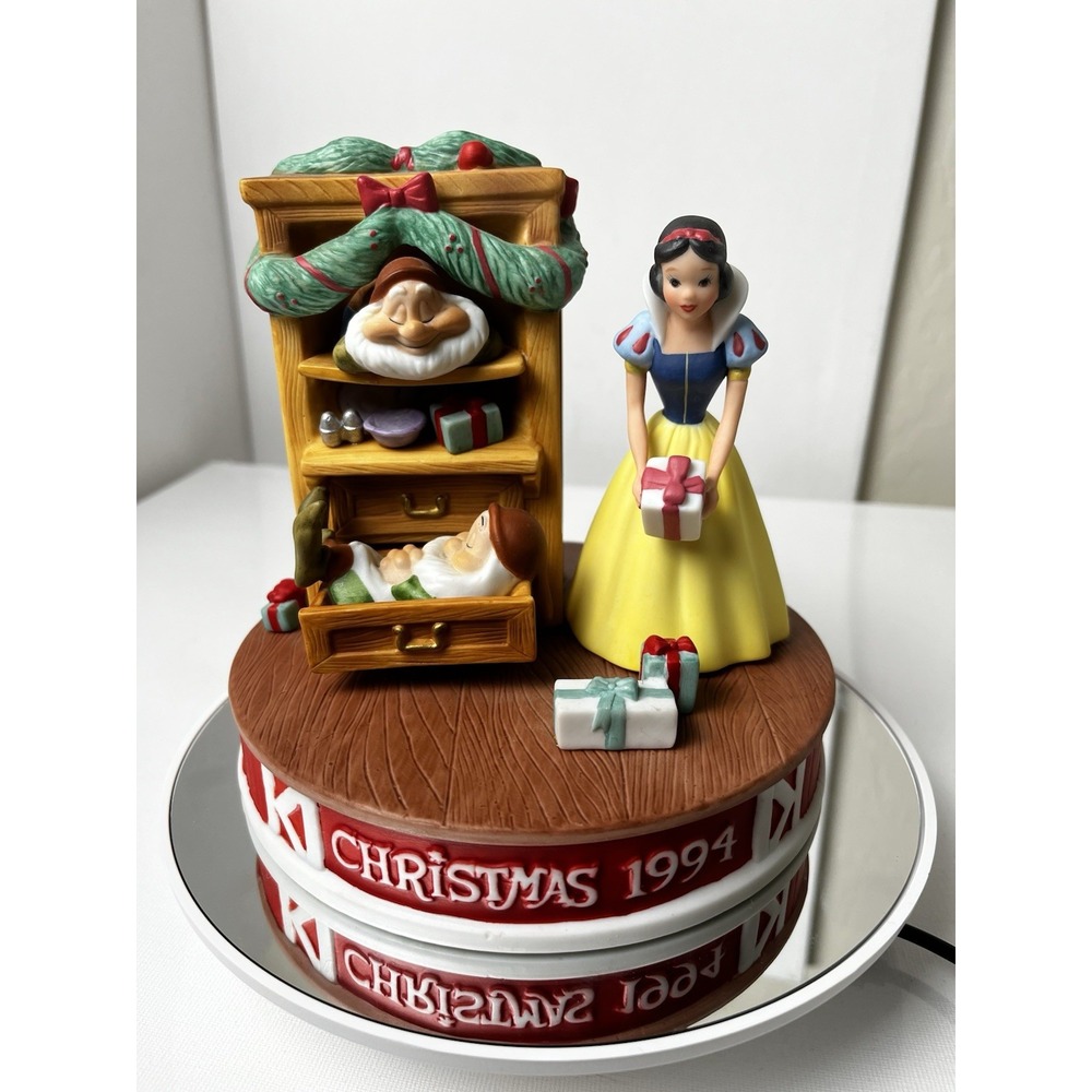 VTG Disney Christmas Snow White Figurine 1994 Grolier Christmas Dreams Ltd Ed - Picture 4 of 17
